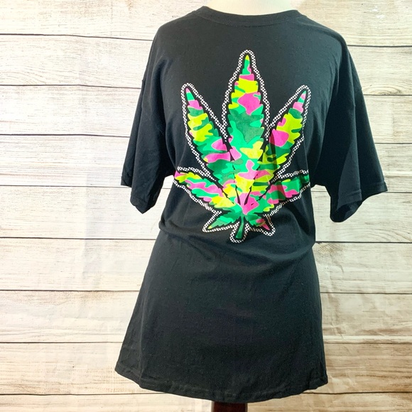 Spencer's Other - SPENCERS Weed Leaf Tee size L